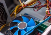电脑两连风扇声音大是什么原因？如何解决？